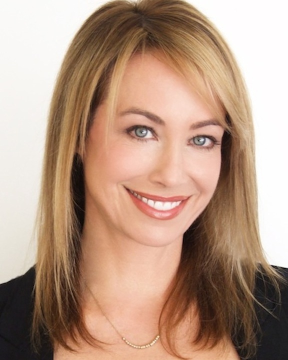 Elise Ballard Headshot – 14