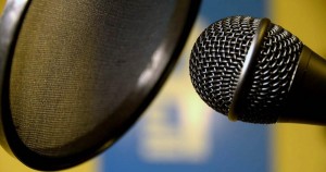 microphonepodcast-300×158 (1)